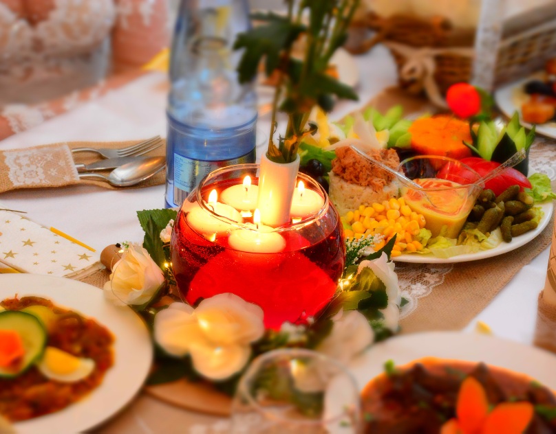 Plats sur table de restaurant